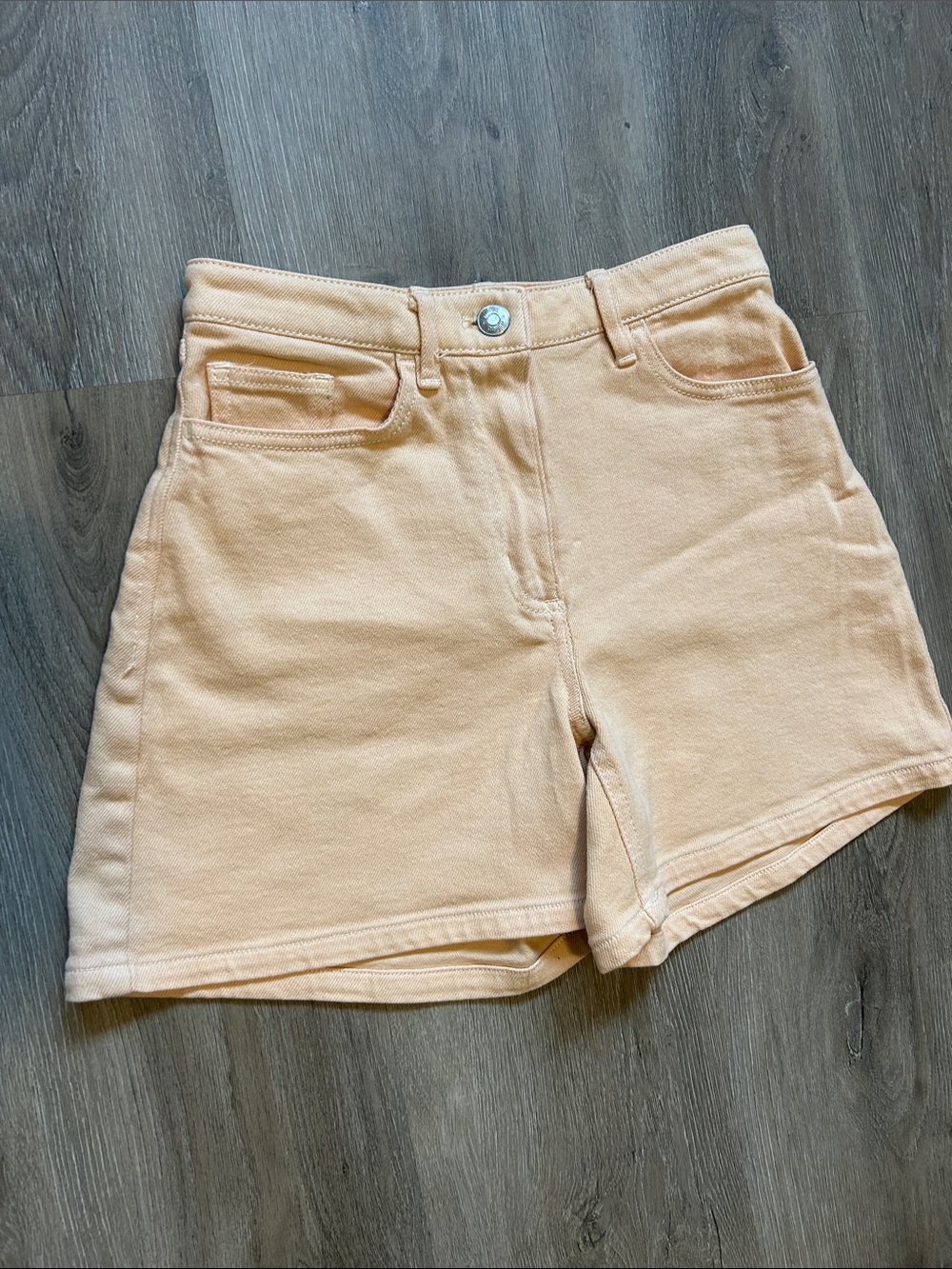 Aritzia Wilfred Pastel Peach High-Rise Denim Shorts